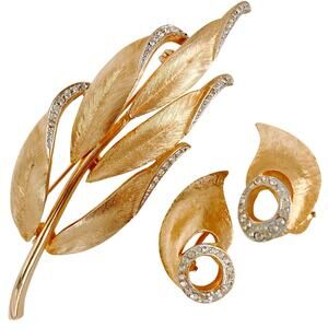 VTG Mid Century Gold Tone Leaf Rhinestone Demi Parure Brooch Earrings Sparkling